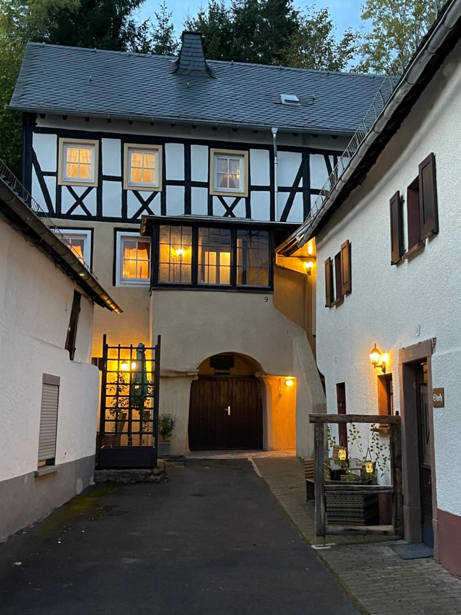 Ritterstube - Eifelstuben Mit Charme, Naehe See Und Burg, Aussergewoehnlich, Vulkaneifel Ulmen ภายนอก รูปภาพ